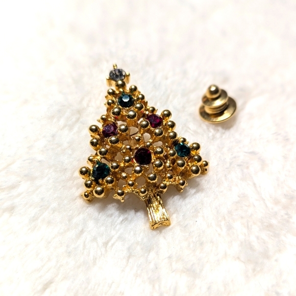 Vintage Goldtone Christmas Tree Tac Pin with Green and Red Rhinestone Accents - Picture 2 of 7